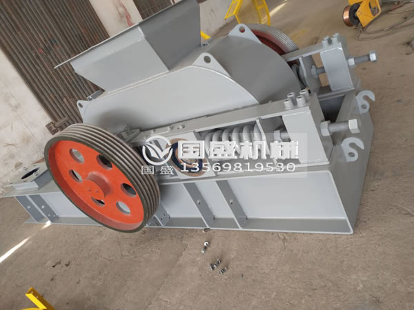 玄武岩双光辊破碎机 玄武岩双光辊破碎机