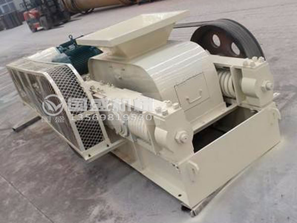 对辊破碎机运行现场 对辊破碎机运行现场